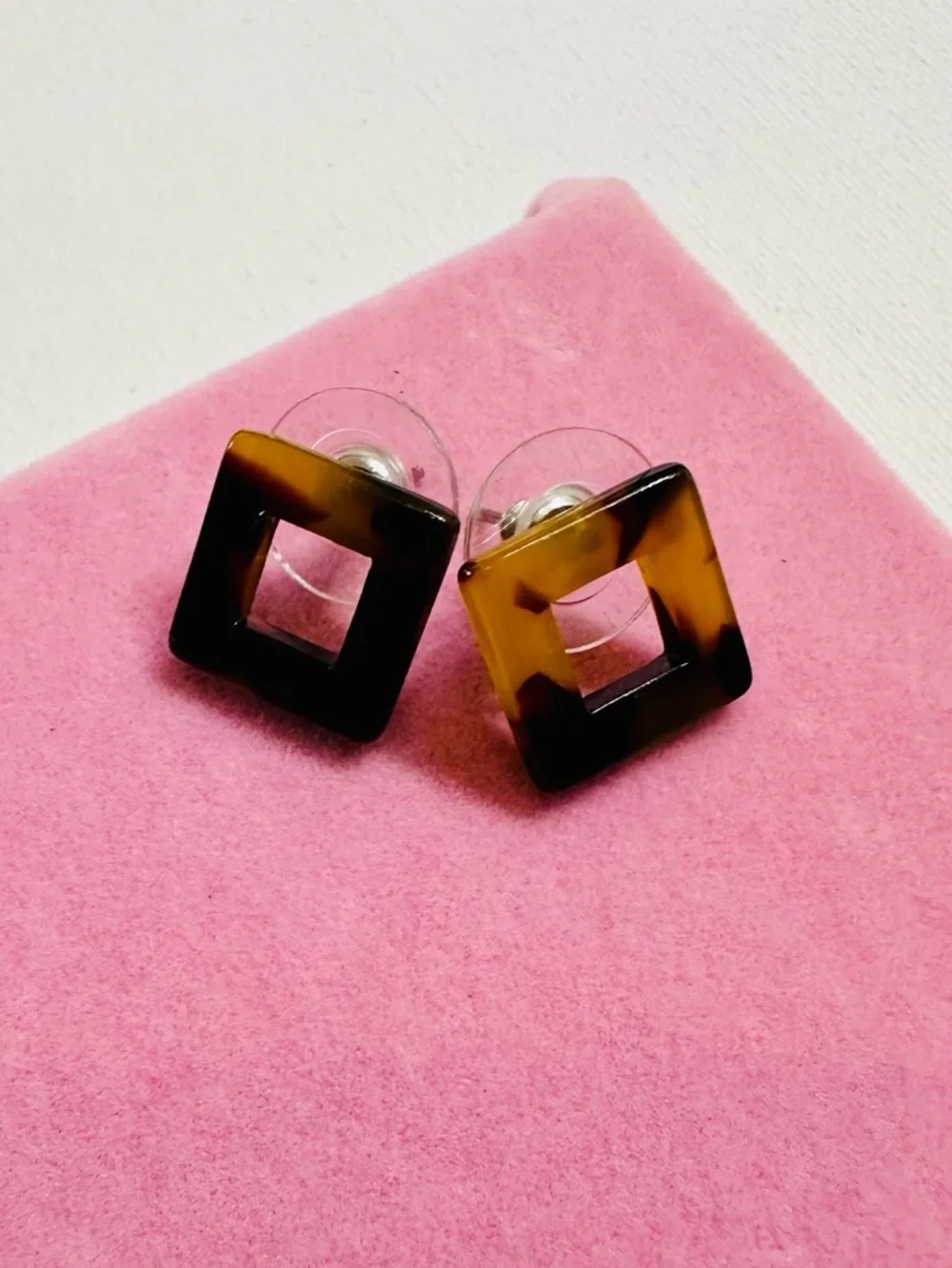 Tortoiseshell Cutout Square Stud Earrings